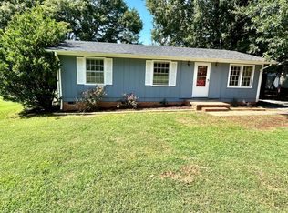 99 N McGinnis Pl, Mount Holly, NC 28120