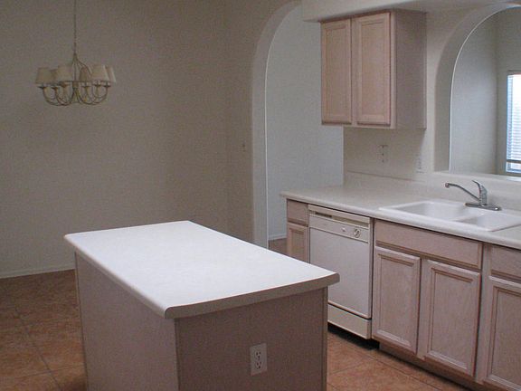 4th image of 11639 N 114th Pl