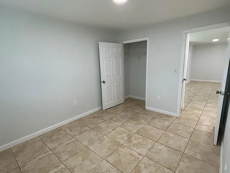 1119 NW 6th Ave #4 — Photo 8