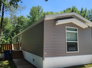 3701 2nd St #423, Coralville, IA 52241