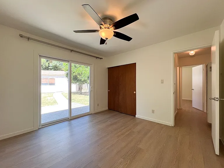 34 Queens Ct — Photo 25