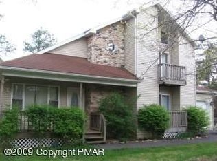 128 White Tail Ln, Long Pond, PA