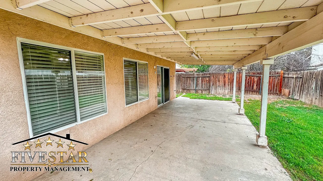 3 bed, 1634 sqft, $2,395 — Photo 4