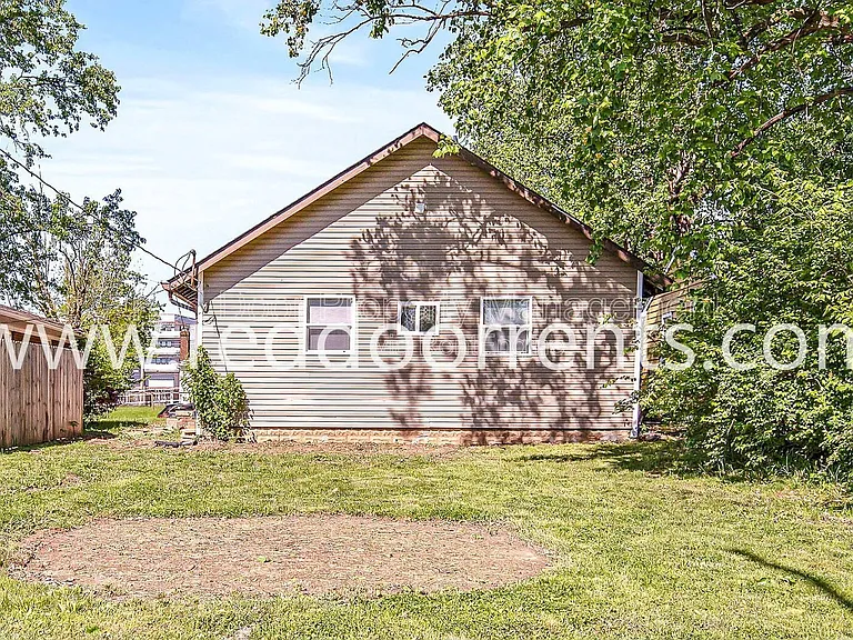 3207 N Arsenal Ave — Photo 28
