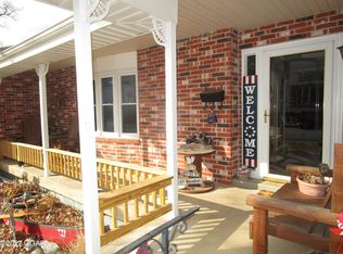 1013 S Main St, Carthage, MO 64836