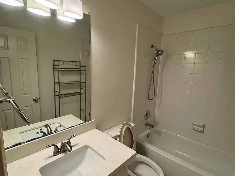 2244 Ann St — Photo 23