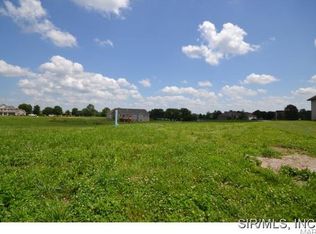 4033 Autumn Oak Dr, Smithton, IL 62285