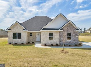 430 Burlington Dr, Lizella, GA 31052