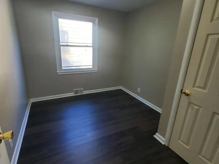 4605-4607 W. Villard Ave. (Duplex) — Photo 7