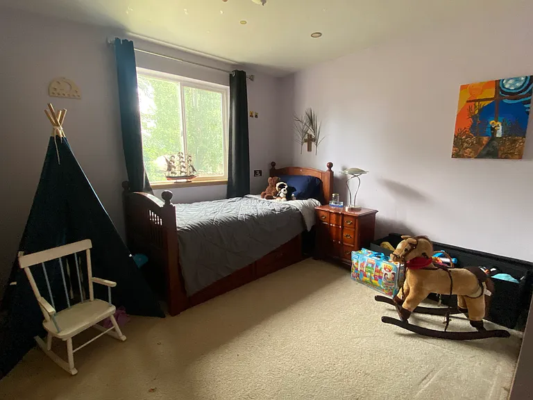 1011 W Hazel St — Photo 6