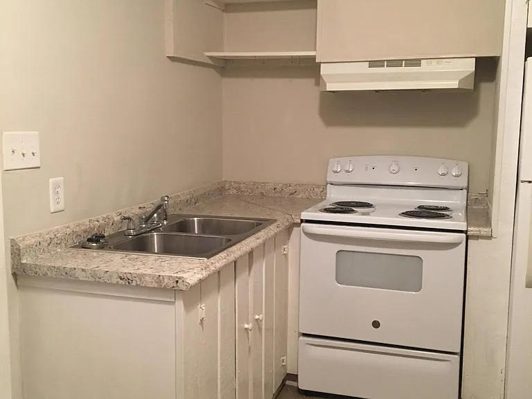 106 Juniper Ln — Photo 3