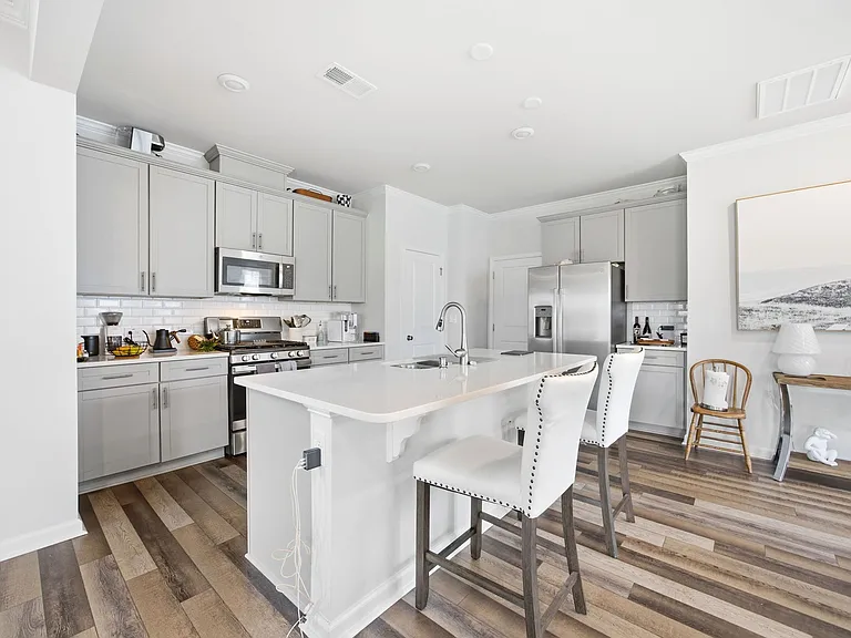 5062 Kota St — Photo 12