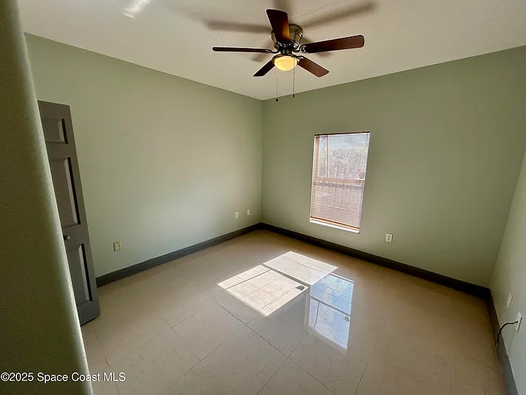 910 Twisting Branch Ct — Photo 9