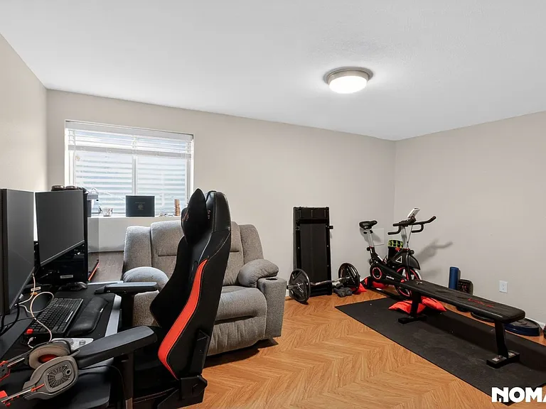 4239 S Mobile Cir #C — Photo 31