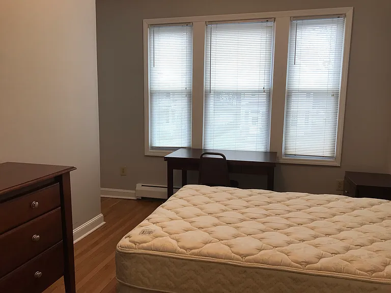 798 Orange St — Photo 33