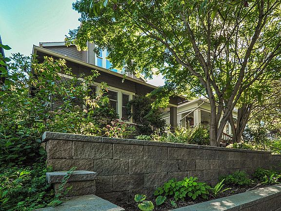 2nd image of 1822 1st Ave W