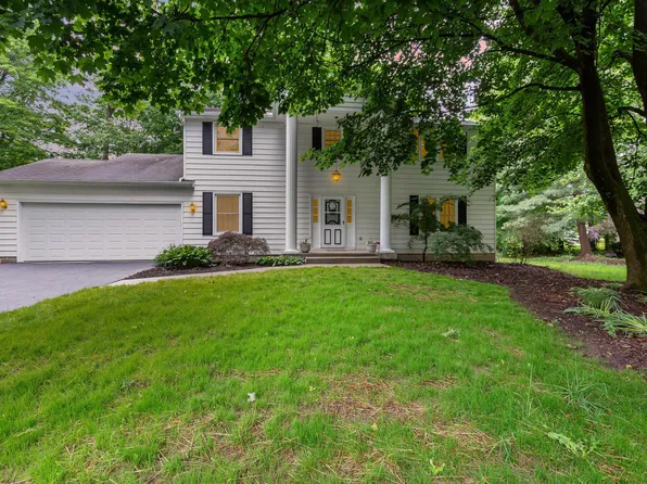 8723 Ramblewood Ct NW, Pickerington, OH 43147