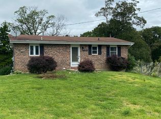 3202 Rock Ridge Rd, Jefferson City, MO 65109