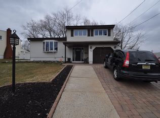 93 Alpha Ave, Old Bridge, NJ 08857