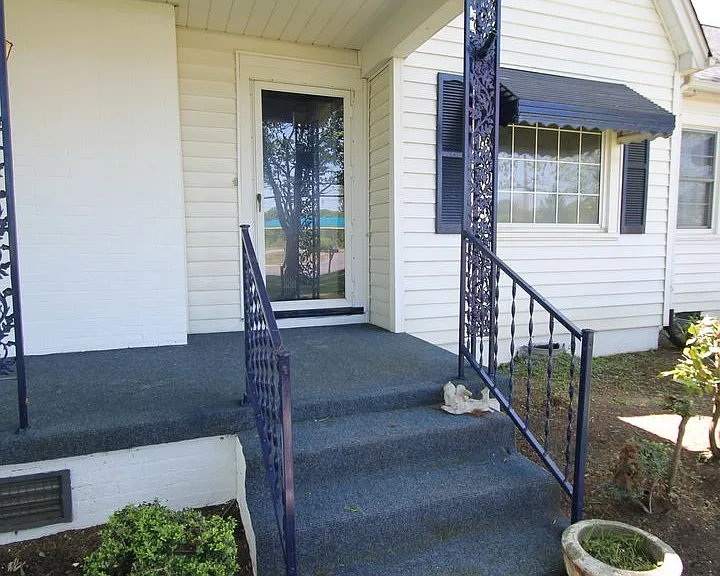 1004 Anderson Rd S — Photo 6