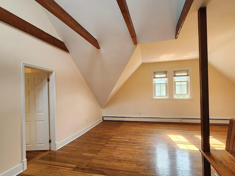 92 Roe Ave #3 — Photo 9