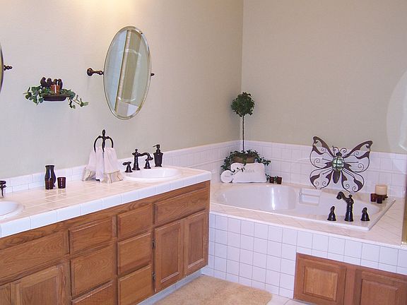 Luxurious Master Bath