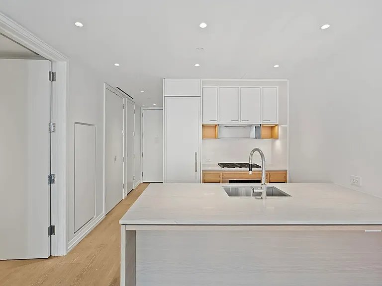 250 W 96th St #15G — Photo 3