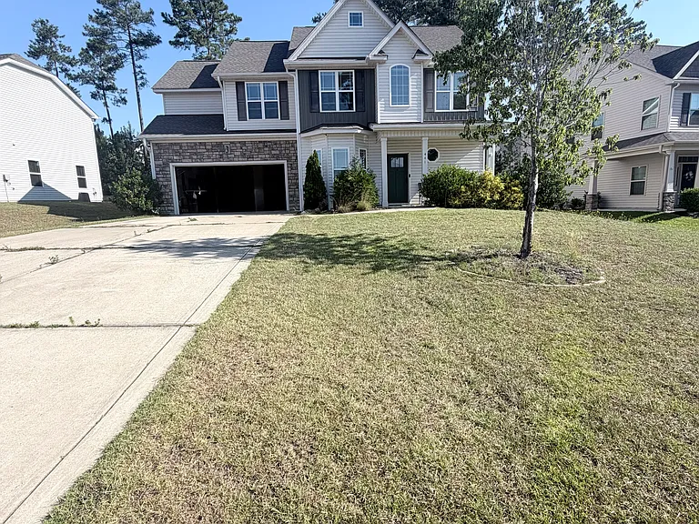 441 Falls Creek Dr — Photo 1