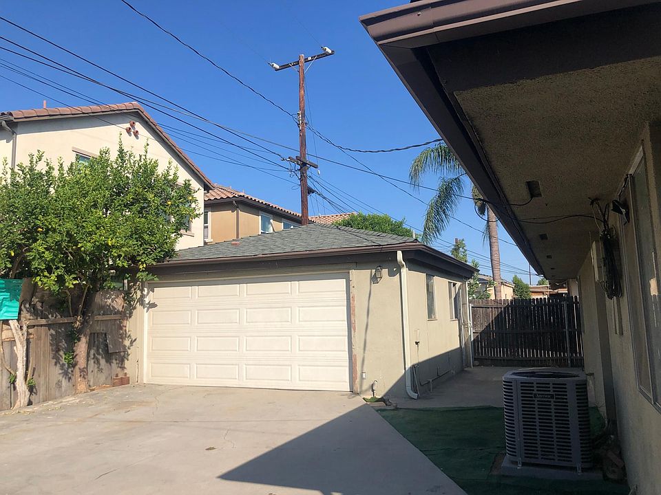 2 CAR DETACHED GARAGE