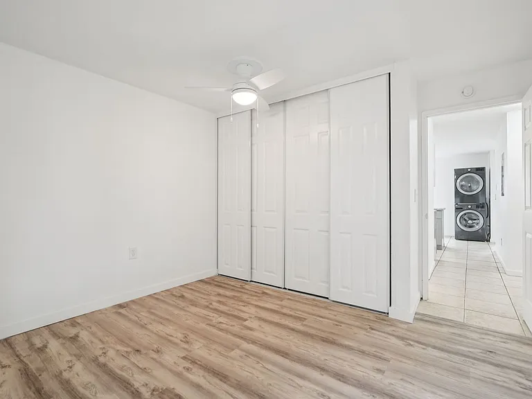 Images Columbia Apartments — Photo 40