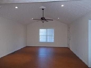 4th image of 109 Cedar Springs Ln