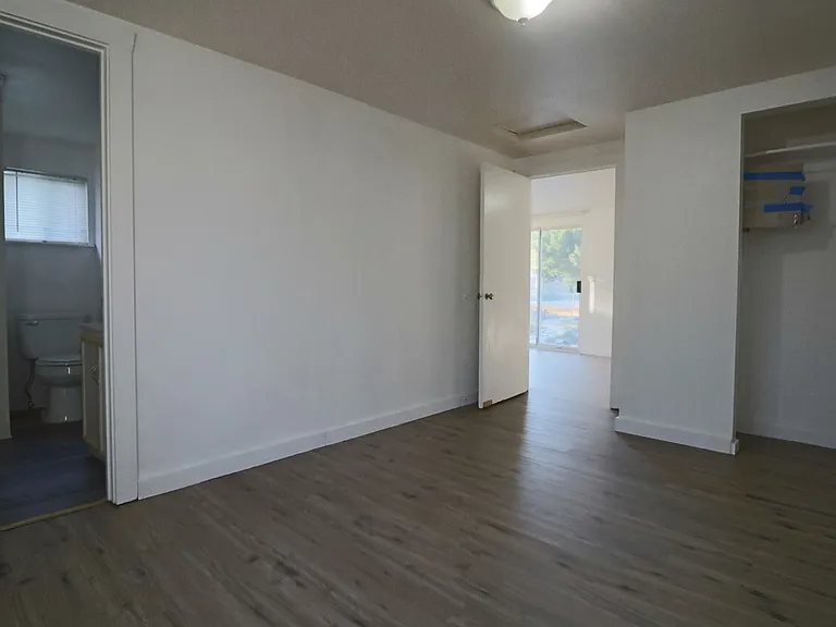 2344 Trenton Ave NE #1/2 — Photo 6