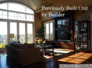 555 Oak Ridge Pl, Hopkins, MN 55343