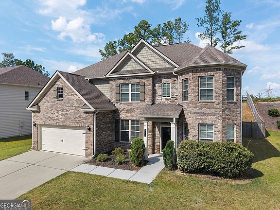 3rd image of 578 Victoria Heights Dr