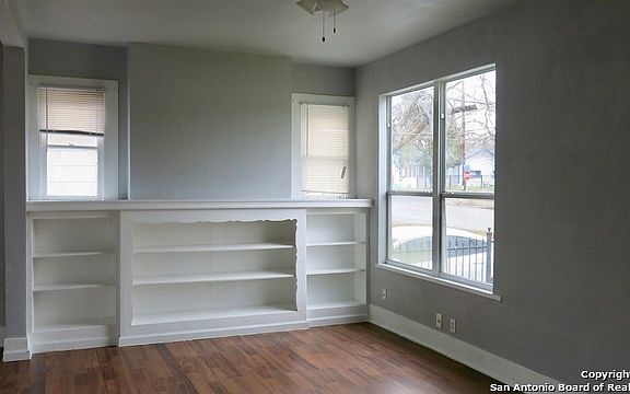 4th image of 310 Hammond Ave