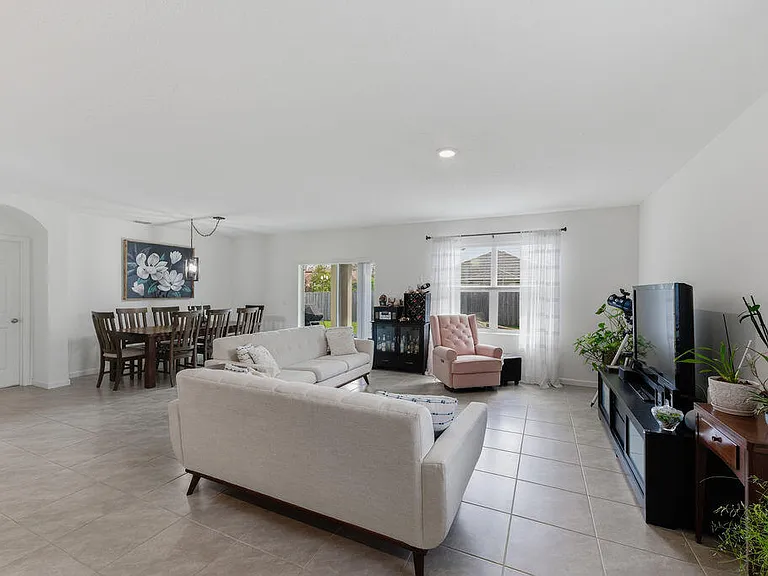 3133 SW Centamino St — Photo 11