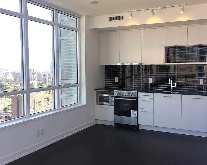 365 Church St #2305 — Photo 4