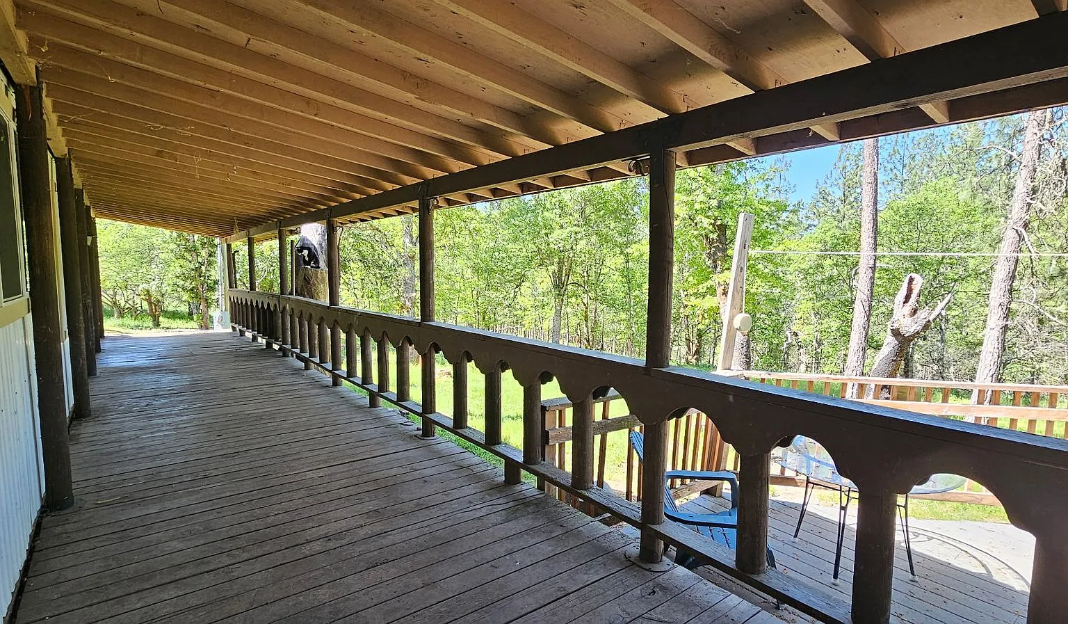 Wooded Retreat, Wildlife Galore — Photo 1