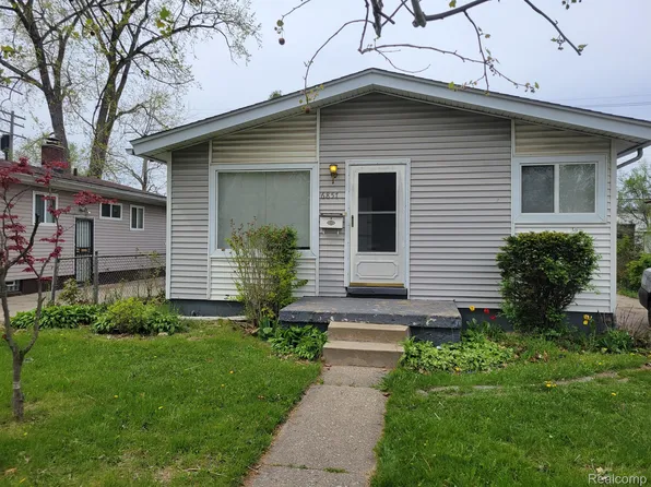 6857 Edgeton St, Detroit, MI 48212