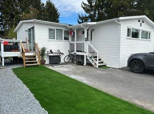 201 Cayer St #212, Coquitlam, BC V3K 5A9