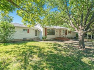 1304 E 15th St, Georgetown, TX 78626