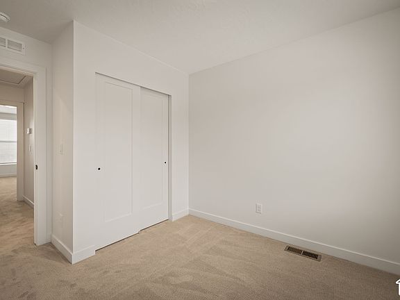 3rd image of 4046 S Sandridge Dr #7