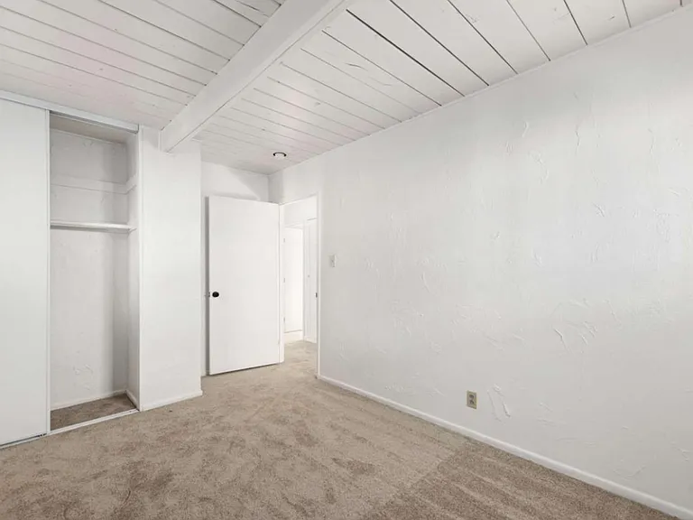 1024 Tyler St — Photo 23