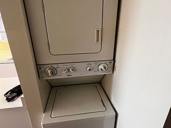 2nd image of 3010 Ellwood Ave APT A