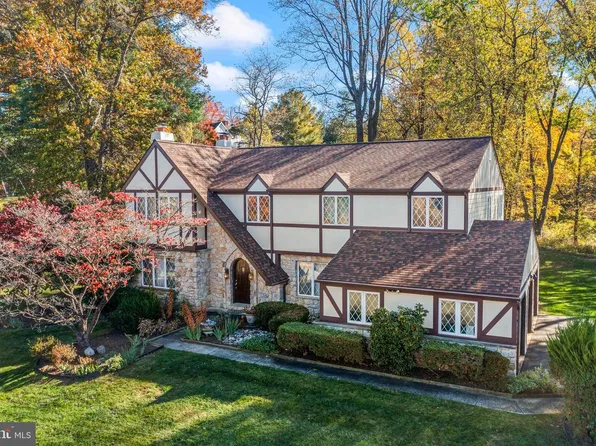 806 Northwinds Dr, Bryn Mawr, PA 19010