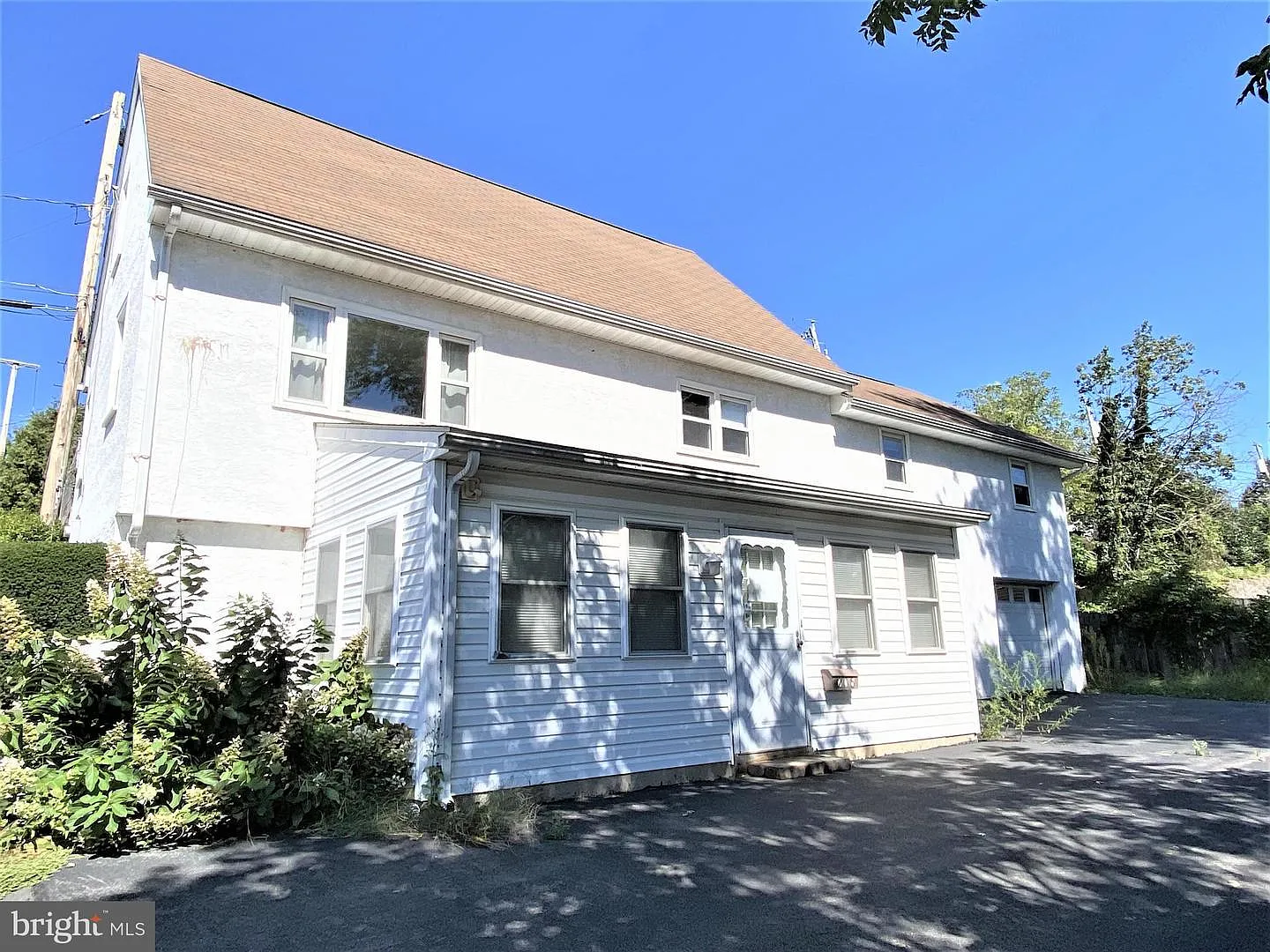 205 W Chestnut St photo 1
