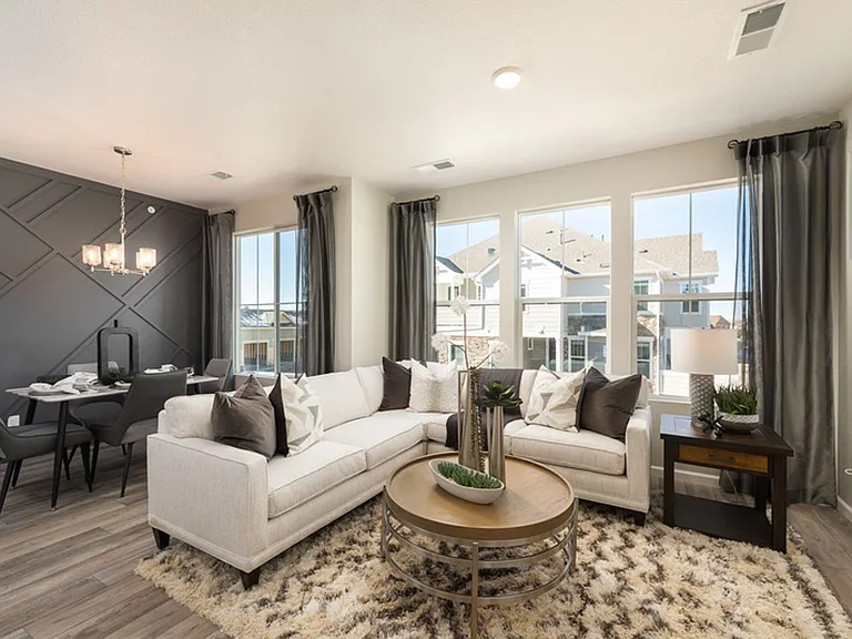 5762 S Addison Way #E — Photo 2