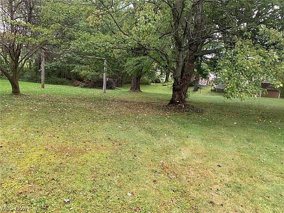 5th image of 46600 Allendale Ave