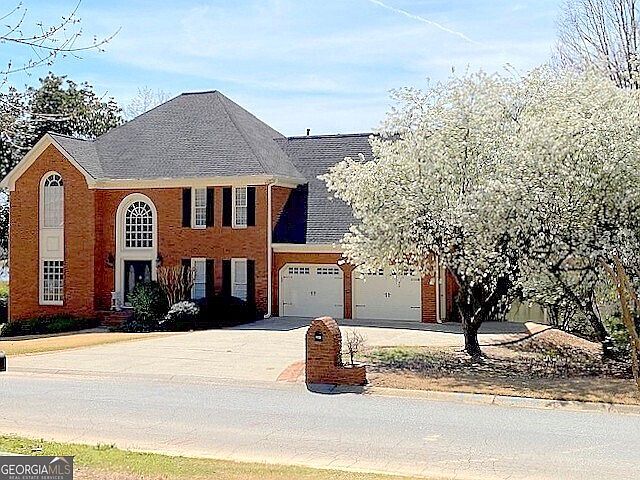 1st image of 122 N Lakeside Dr NW