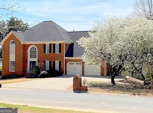 122 N Lakeside Dr NW, Kennesaw, GA 30144
